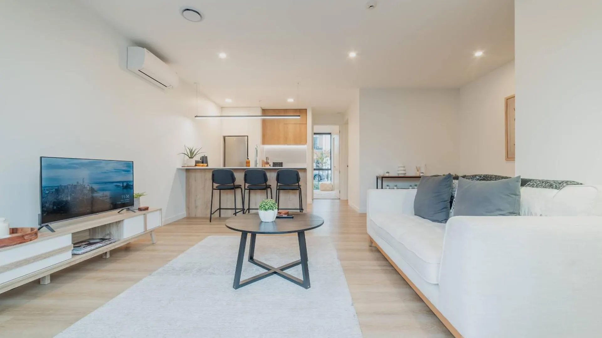 Modern 1Br Retreat With Bath & Laundry - Manchester Christchurch 0*,